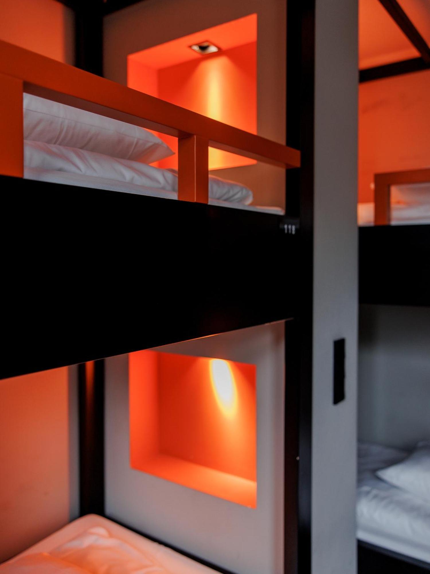 Koncept Hotel International Κολωνία Δωμάτιο φωτογραφία